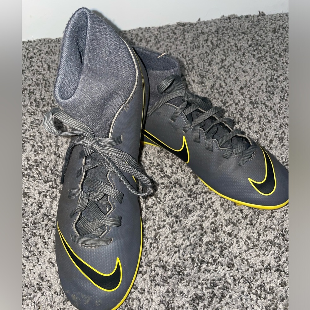 Size 5 Nike cleats